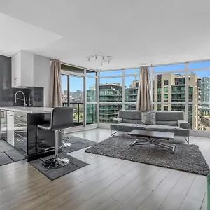 2 Bedroom With City Views With Free Parking And Pool Toronto