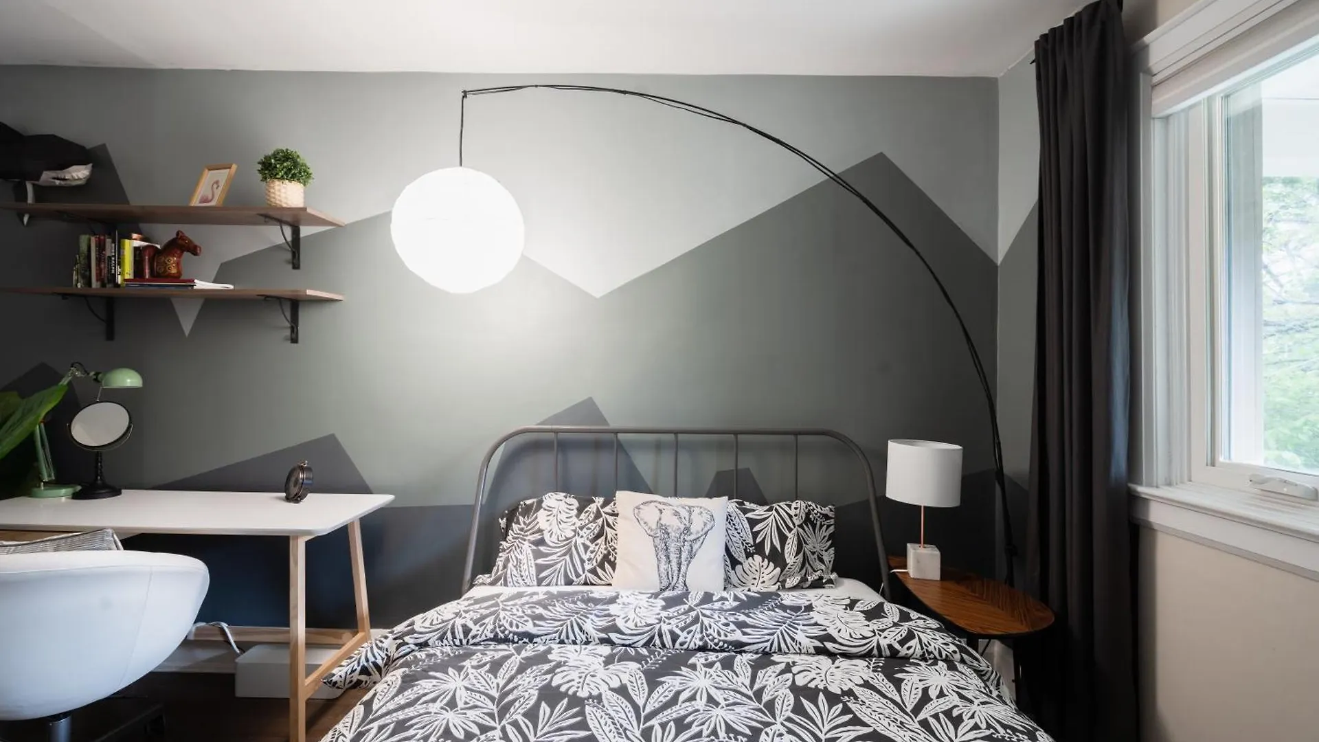 Homestay Spacious Room With Ensuite Bathroom Near Subway, Koreatown & Uoft Toronto